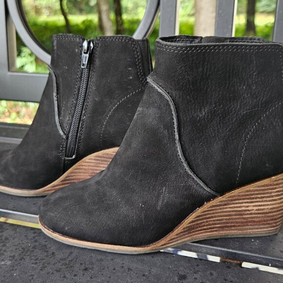 Lucky Brand Black Suede Wedge Booties SZ 6.5 - Picture 3 of 8